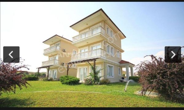  Antalya Belek'te kelepir 3 katlı 2+1 villa