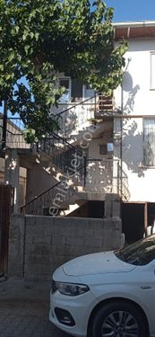 Türkoğlu kılılı Mahallesi'nde müstakil 2 katlı satılık daire
