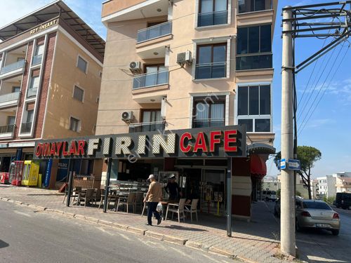  BERK EMLAK'TAN BUCA AKINCILAR'DA KÖŞE DEVREN KİRALIK FIRIN CAFE