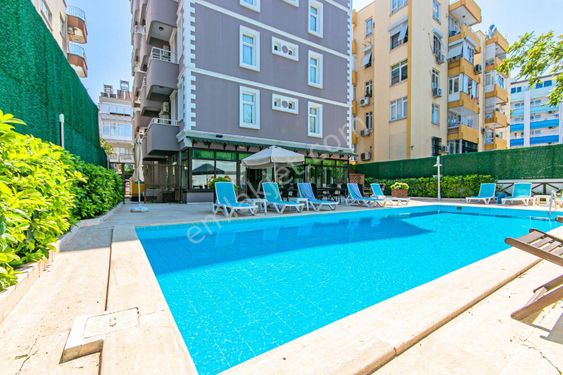  ŞEHİR MERKEZİNDE DENİZE YAKIN SATILIK BUTİK HOTEL