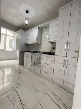 FURKAN EMLAK’TAN SELAHİYEDE 2+1 İÇİ FUL SIFIR YAPILI 2.KAT ARA KAT ACİL SATILIK KELEPİR DAİRE 