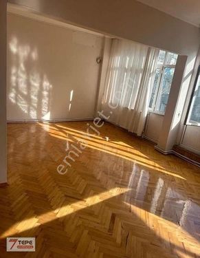 7 TEPE EMLAKTAN FATİH'İN EN GÜZEL CADDESİNDE 3,5+1 SATILIK DAİRE