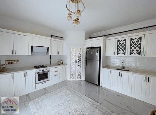 ADIYAMAN/MERKEZ/CUMHURİYET MAHALLESİ 4+1 ARA KAT LÜKS DAİRE