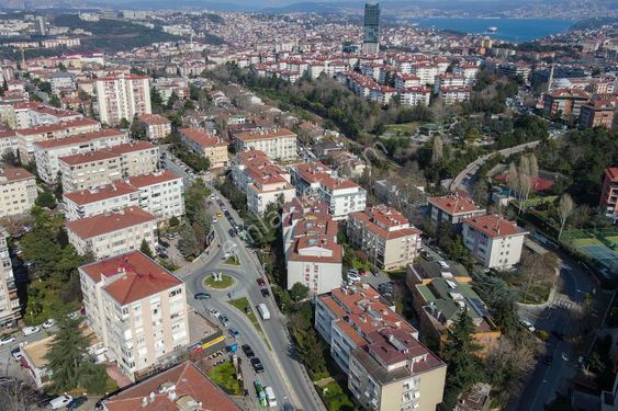  Satılık Akatlar 2.5+1 Balkon Zeytinoğlu cadde üzeri ara kat daire