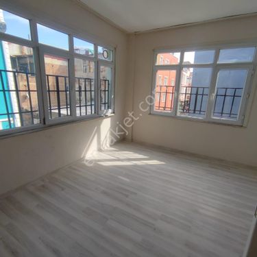 Tertemiz  Fatih/Balat'ta 1-2-3. kat  1+1 kiralık daire, dükkan
