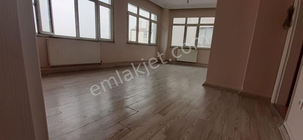  FEVZİPAŞA CADDESİNE  YAKIN  KAT 3 KOMBİLİ