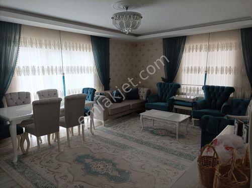  OSMAN GÜLCAN'dan MERKEZDE KATTA GÜNEY CEPHELİ FULL YAPILI KÖŞE BAŞI 3+1 DAİRE