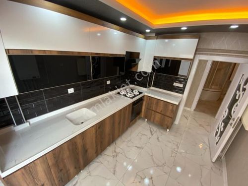 SERHAT'TAN AKŞEMSETTİN MAHALLESİ'NDE FULL YAPILI LÜKS DAİRE 