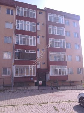 CUMHURİYET MAH. SATILIK 3+1  135 M2 DAİRE 