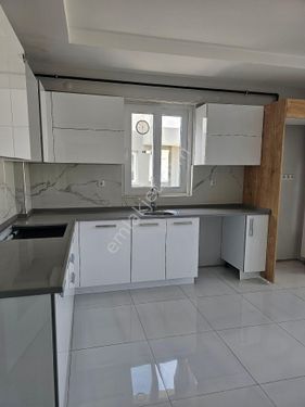 SITE İÇİNDE 3+1  EVEBEYN BANYOLU DOĞALGAZLI 