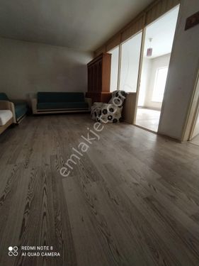  (718) ÇAVDEMDEN GAZİNODA METROYA 2 SOKAK YAKINLIKTA 2+1 UYGUN DAİRE!!!