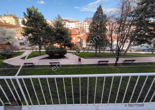 EMLAKBANKTAN ACİLLL KIZLARPINARI CADDESİ ÜZERİNDE PARKA CEPHELİ DAİRE