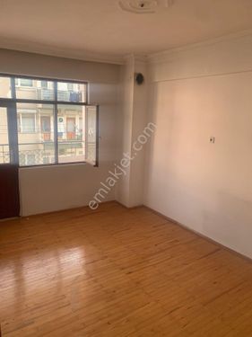 MERKEZ'de BALKONLU 3+1 KİRALIK DAİRE 