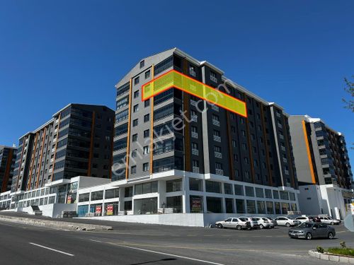 ŞANLIBABA EMLAK'TAN NEW CİTY'DE ARA KAT 4,5+1 LÜX SATILIK DAİRE