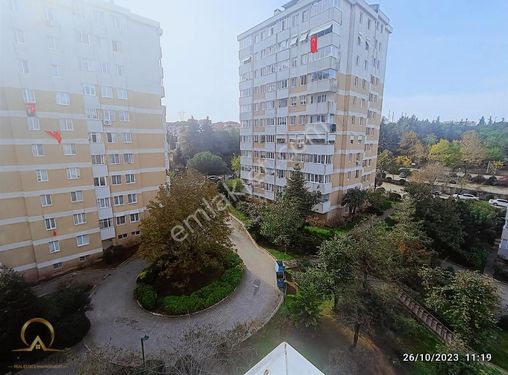 ÜSKÜDAR YAVUZTÜRK YEŞİL YAMAÇ SİTESİNDE ÖNÜ AÇIK 3+1 DAİRE