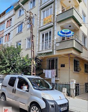 Avcılar Gümüşpala'da E-5 metrobüs yakını 2.ci kat Temiz SATILIK