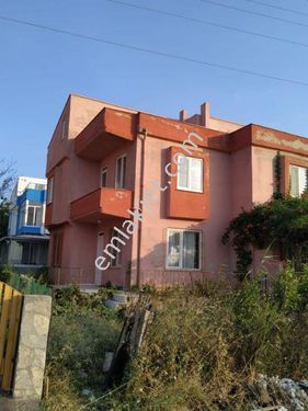 Çanakkale Lapseki'de Denize Sıfır Boğaz Manzaralı Tripleks Villa