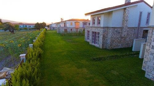 Urla Bağ Yolu Evleri