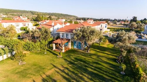 Urla Bağ Yolu Evleri