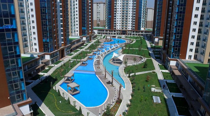 Demir Romance