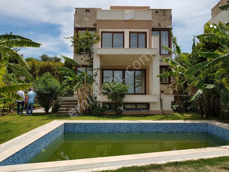 Emlakcidan Mugla Bodrum Yalikavak Mahallesi 4 1 Satilik Villa 2 810 700 Tl 4617450