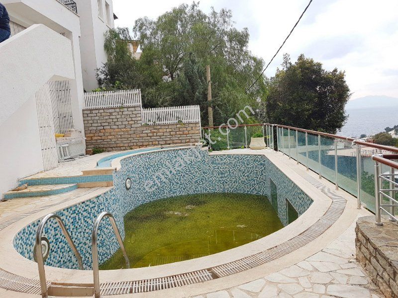 Emlakcidan Mugla Bodrum Kumbahce Mahallesi 5 1 Satilik Villa 4 369 040 Tl 5997100
