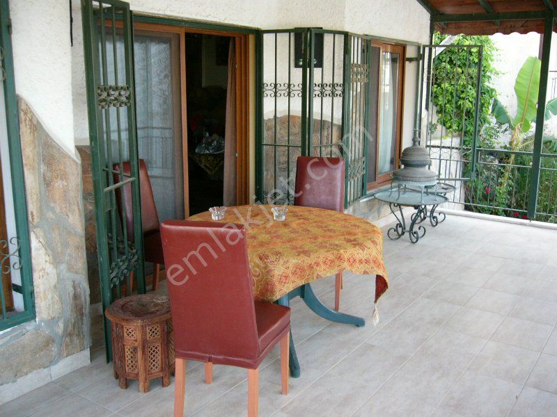 Emlakçıdan Muğla Milas Boğaziçi Mahallesi 3+1 Satılık Müstakil 1.350.