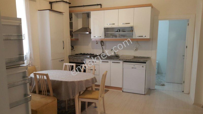 Tire De Okullara Hastaneye Yakın Eşyalı Temiz Kiralık Daire