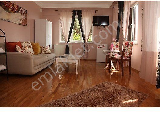 Emlakçıdan İstanbul Beşiktaş Ortaköy Mahallesi Stüdyo Günlük Kiralık