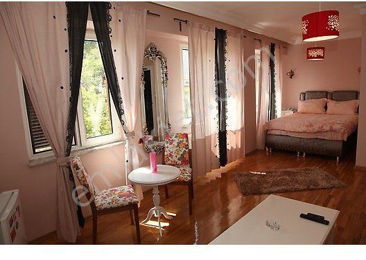Emlakçıdan İstanbul Beşiktaş Ortaköy Mahallesi Stüdyo Günlük Kiralık