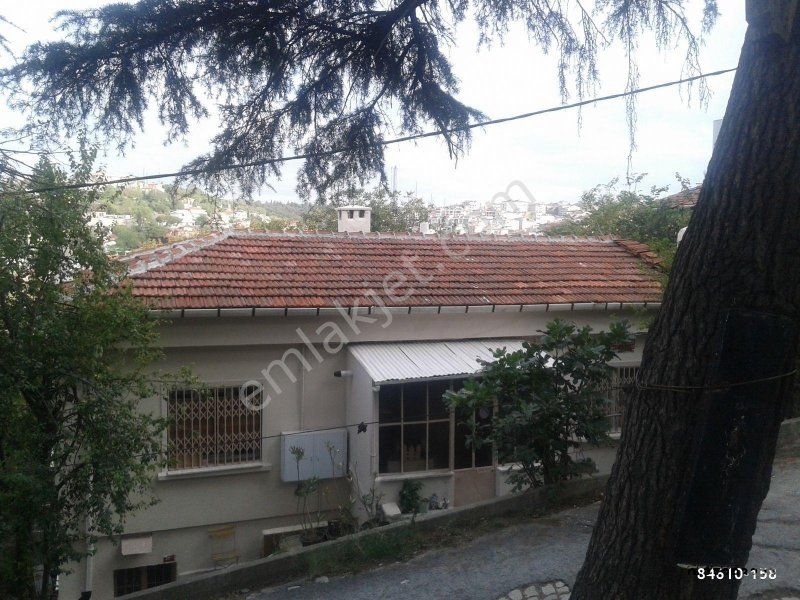 Emlakçıdan İstanbul Üsküdar Kuzguncuk Mahallesi 7+1 Satılık Daire 2.000