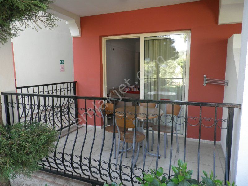 Emlakçıdan Muğla Marmaris İçmeler Mahallesi 1+1 Günlük Kiralık Daire