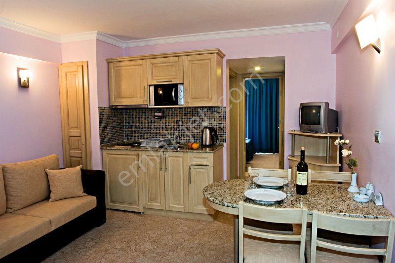 Emlakçıdan Muğla Marmaris İçmeler Mahallesi 1+1 Günlük Kiralık Daire