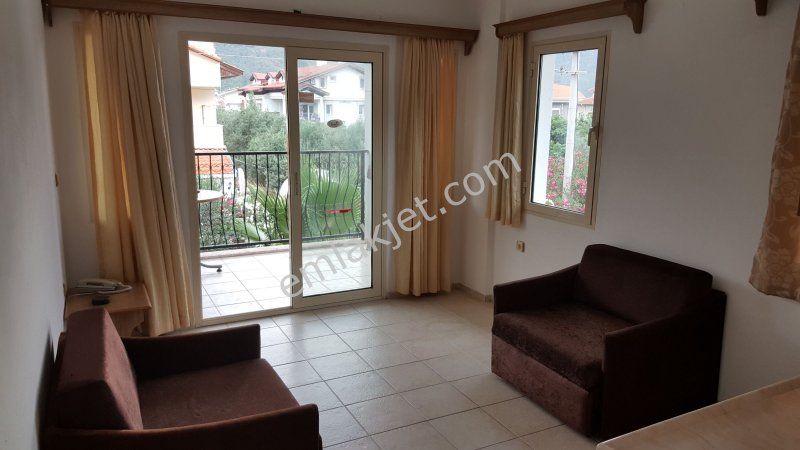 Emlakçıdan Muğla Marmaris İçmeler Mahallesi 1+1 Günlük Kiralık Daire