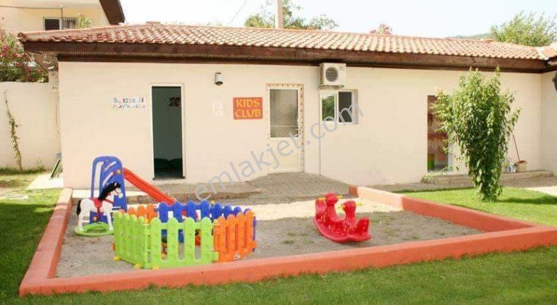 Emlakçıdan Muğla Marmaris İçmeler Mahallesi 1+1 Günlük Kiralık Daire