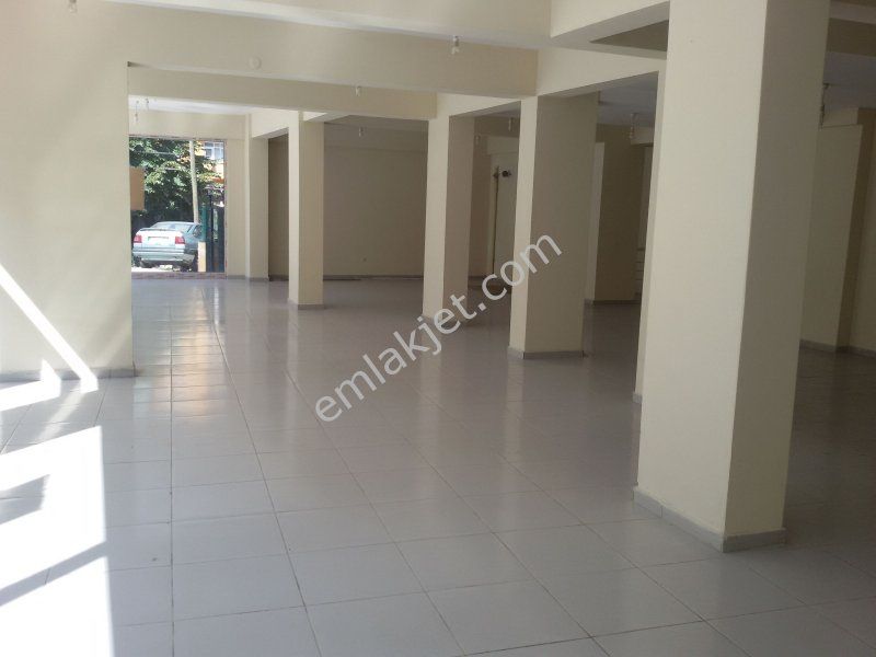 Emlakcidan Kocaeli Golcuk Donanma Mahallesi 2 Oda Kiralik Atolye 5 000 Tl 7113706