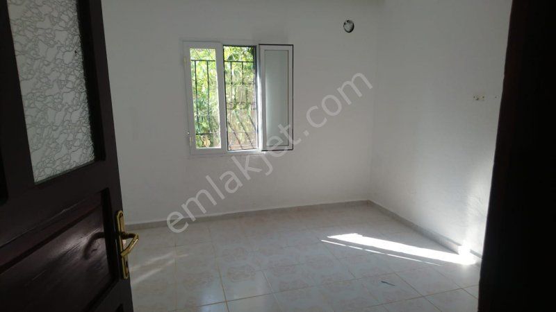 Emlakçıdan Muğla Bodrum Kızılağaç Mahallesi 1+1 Kiralık Daire 1.000 TL