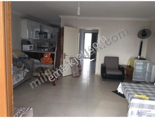 Emlakçıdan İzmir Dikili Çandarlı Mahallesi 4+1 Günlük Kiralık Daire 750
