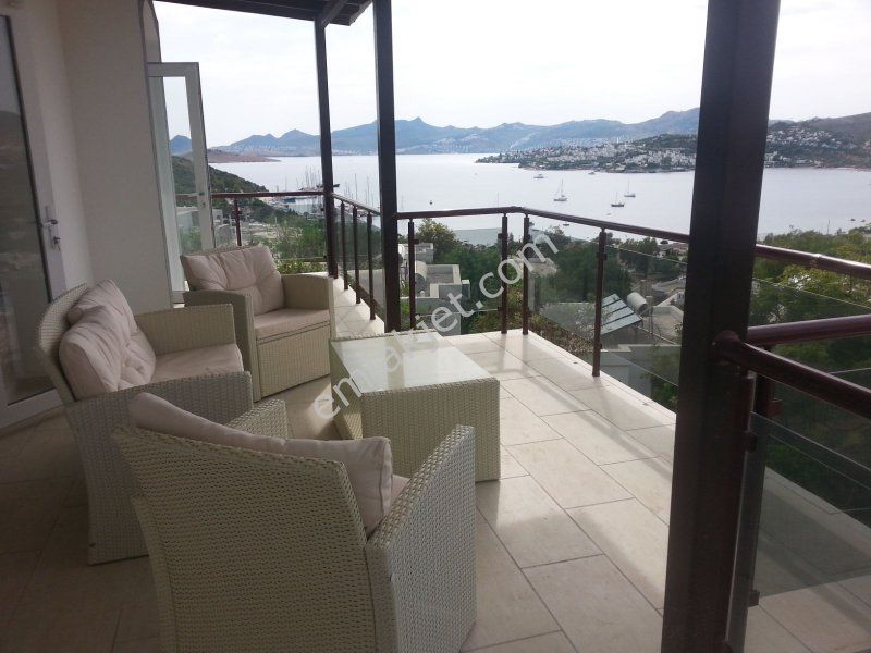 Emlakçıdan Muğla Bodrum Bitez Mahallesi 4+2 Kiralık Daire 10.000 TL