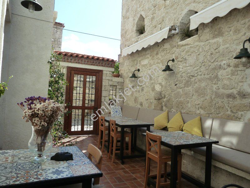 Emlakcidan Izmir Cesme Alacati Mahallesi 5 Oda Satilik Butik Otel 4 750 000 Tl 5729196