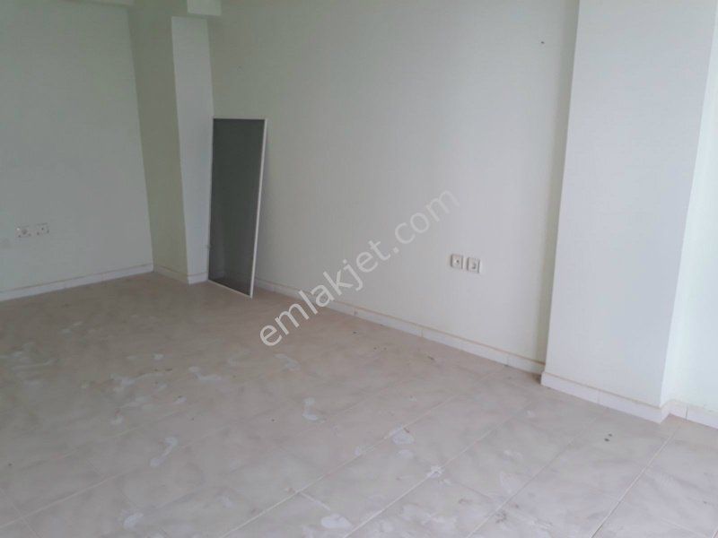 Emlakçıdan Balıkesir Ayvalık Küçükköy Mahallesi 6+2 Satılık Daire 700