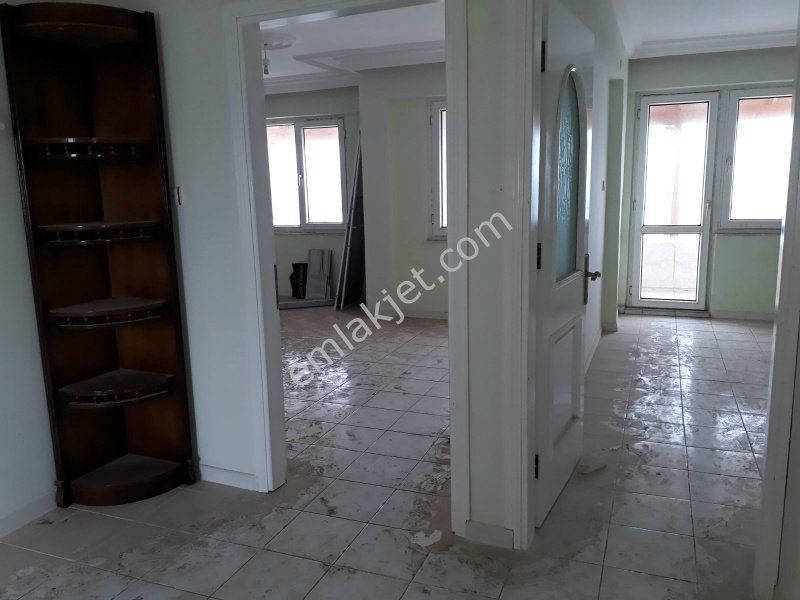 Emlakçıdan Balıkesir Ayvalık Küçükköy Mahallesi 6+2 Satılık Daire 700
