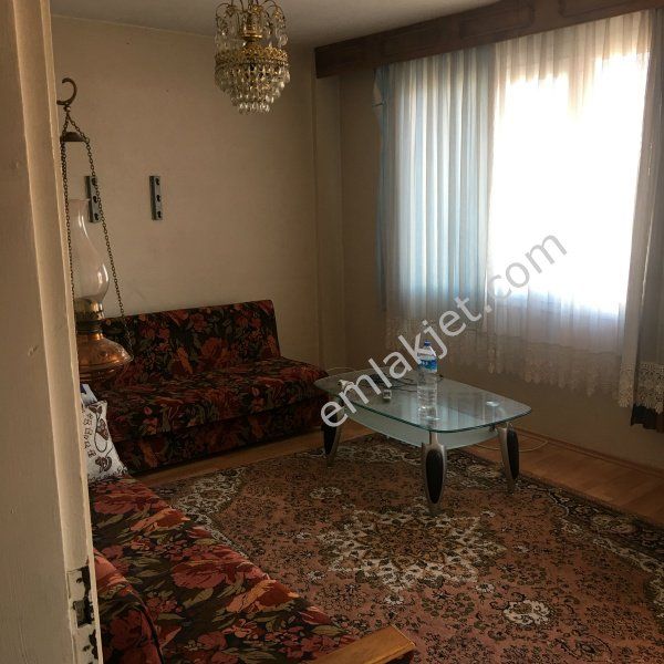Emlakçıdan İzmir Bergama Bahçelievler Mahallesi 3+1 Satılık Daire 140