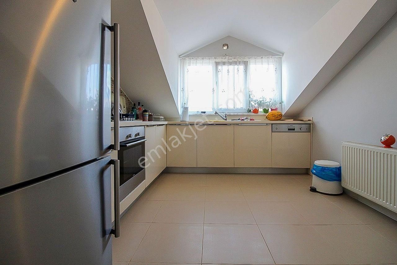 Yeşilköy De 2 Teraslı Çatı Katı 3+1, 10 Yaşında İskanlı 2 Banyo - Görsel 7