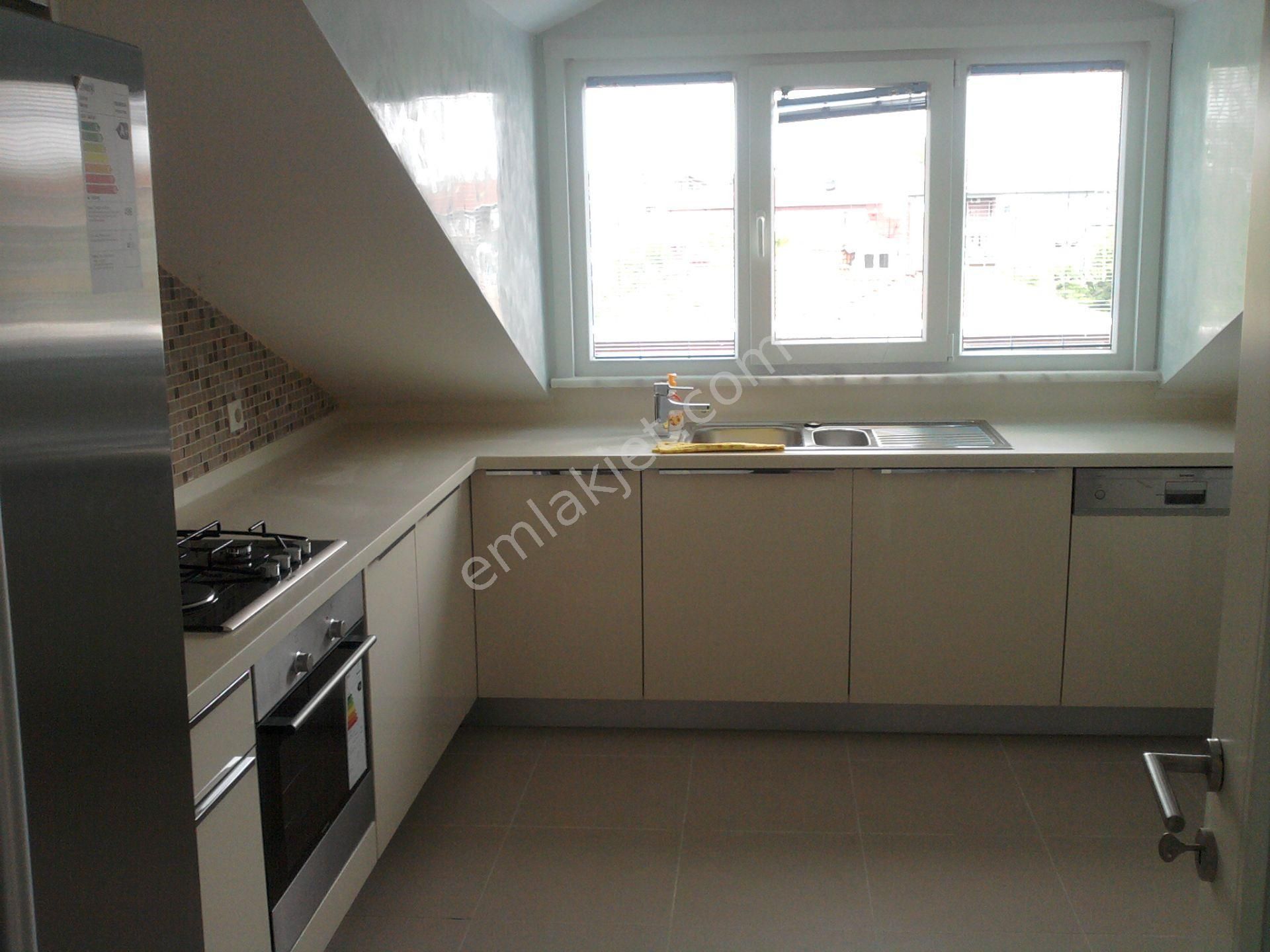 Yeşilköy De 2 Teraslı Çatı Katı 3+1, 10 Yaşında İskanlı 2 Banyo - Görsel 19