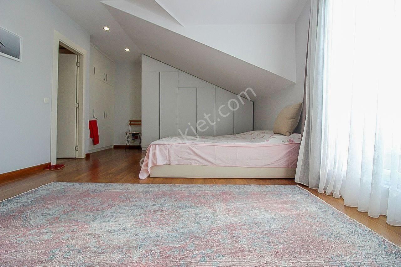 Yeşilköy De 2 Teraslı Çatı Katı 3+1, 10 Yaşında İskanlı 2 Banyo - Görsel 9