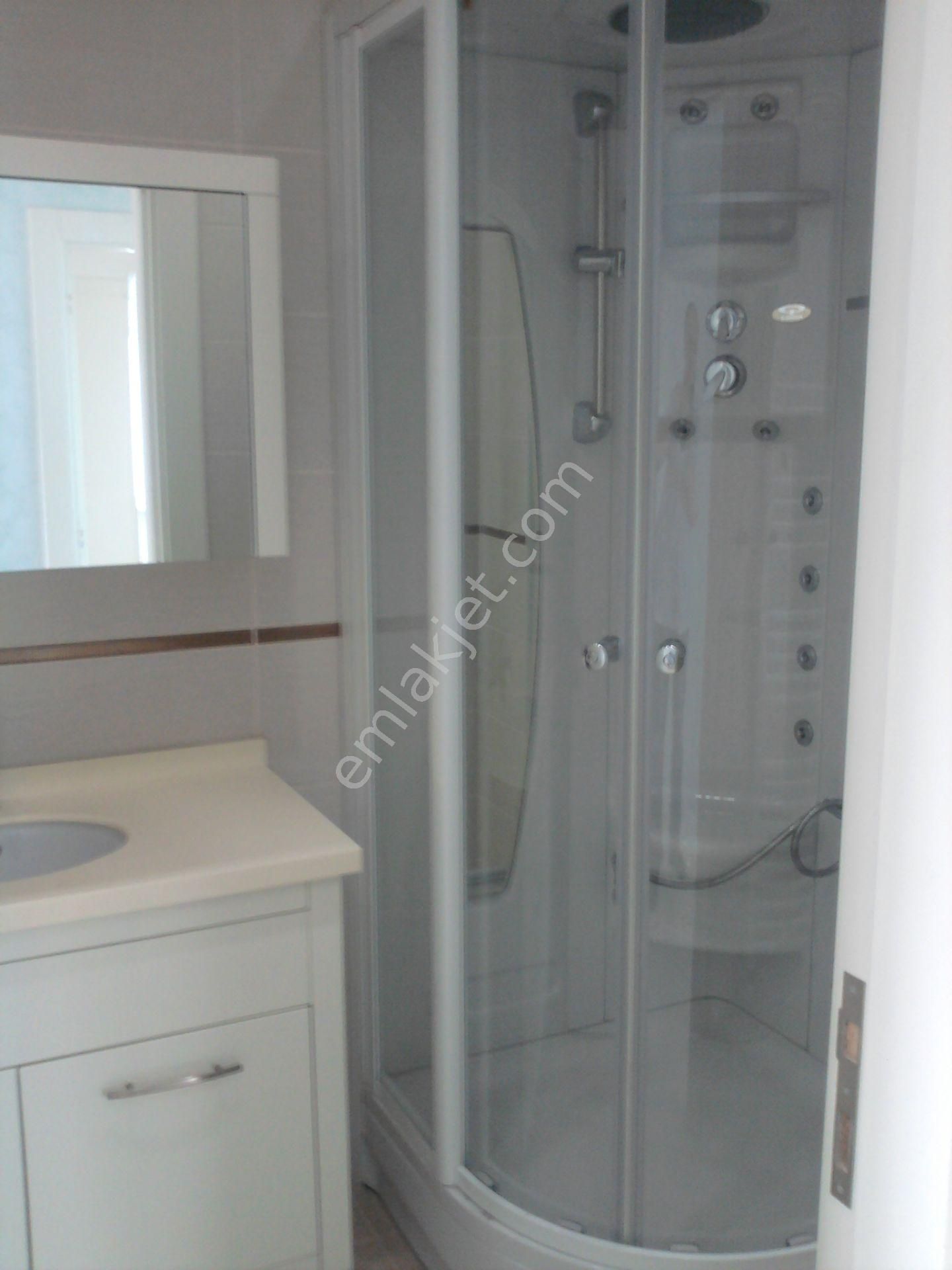 Yeşilköy De 2 Teraslı Çatı Katı 3+1, 10 Yaşında İskanlı 2 Banyo - Görsel 13