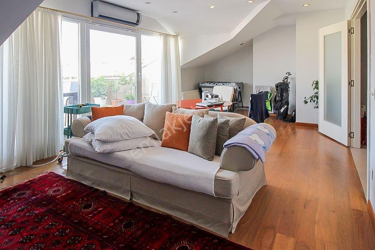 Yeşilköy De 2 Teraslı Çatı Katı 3+1, 10 Yaşında İskanlı 2 Banyo - Görsel 4