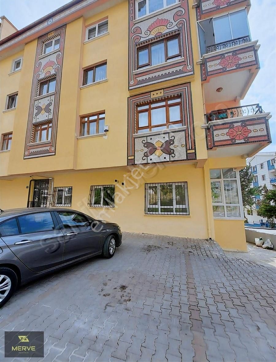 emlakcidan ankara mamak gulveren mahallesi 2 1 satilik daire 325 000 tl 10063371