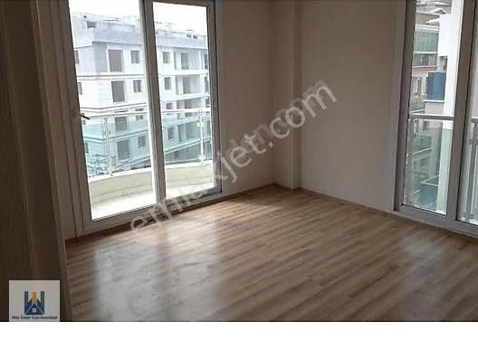 emlakcidan izmir karsiyaka dedebasi mahallesi 3 1 kiralik daire 3 000 tl 10103998